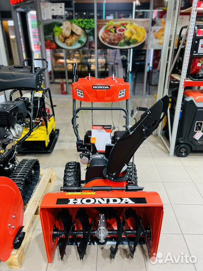 Снегоуборщик бензиновый Honda HSS GX340 13HP