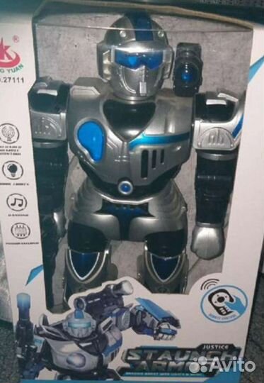 Игрушка робот на пульте