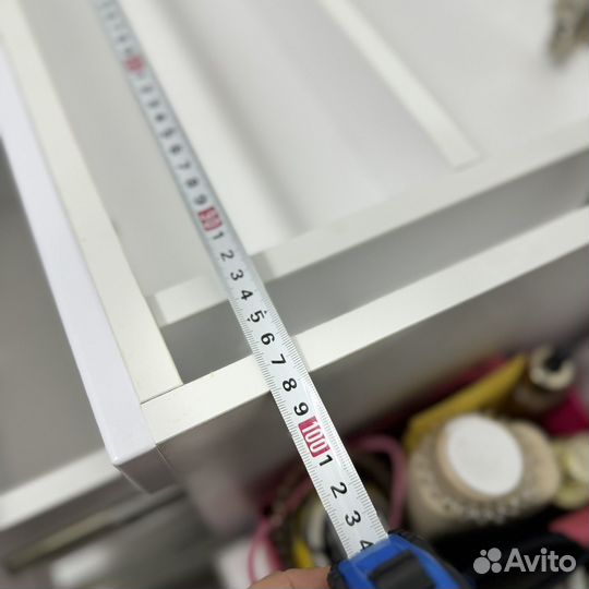 Туалетный столик с откидным зеркалом