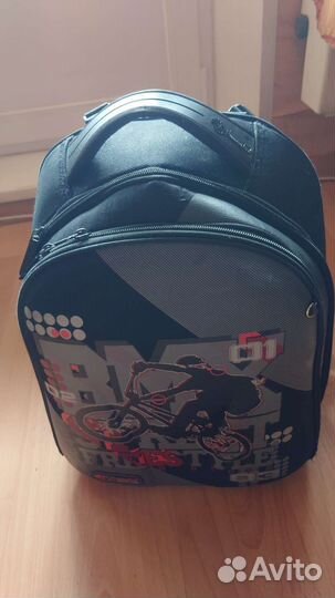 Рюкзак школьный Hummingbird