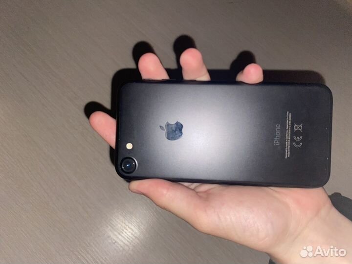 iPhone 7, 32 ГБ