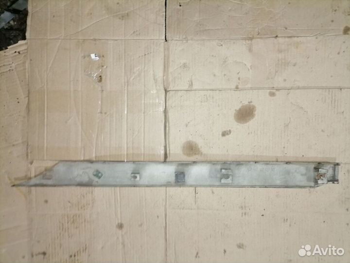 Молдинг крыла Toyota Carina ED182