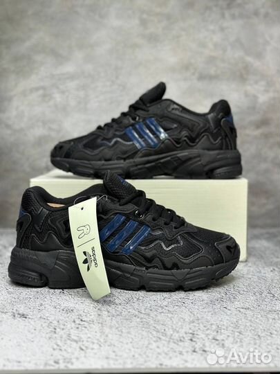 Кроссовки Adidas Bad Bunny Response CL Black