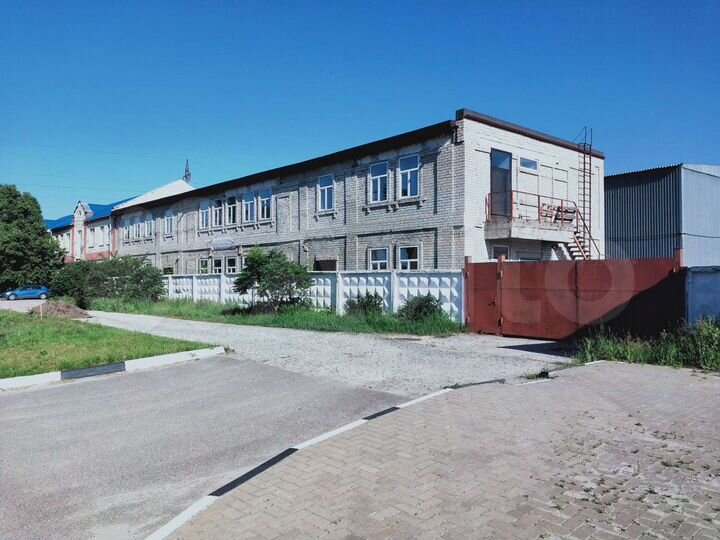 Здание, 700 м²