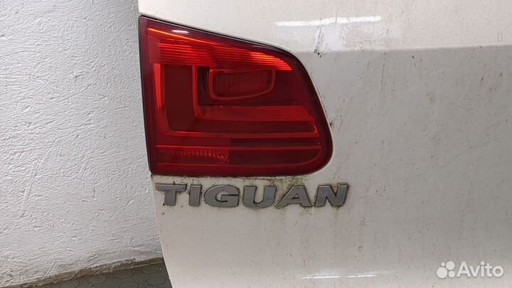 Замок багажника Volkswagen Tiguan, 2011