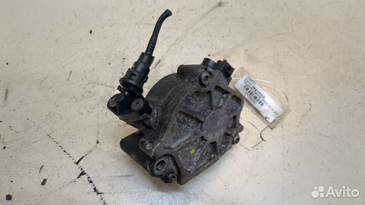 Насос вакуумный Peugeot Partner, 2012