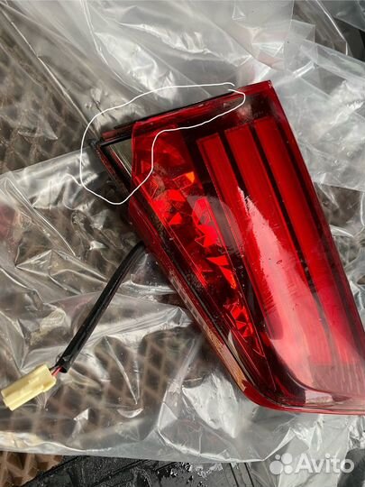 Фонарь в крышку багажника Mitsubishi outlander