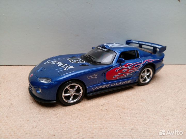 Фигурка Додж Вайпер