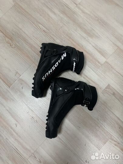 Коньковые лыжные ботинки Madshus Active Skate nnn
