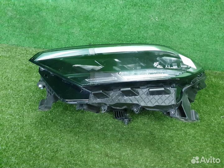 Фара левая Volkswagen Polo