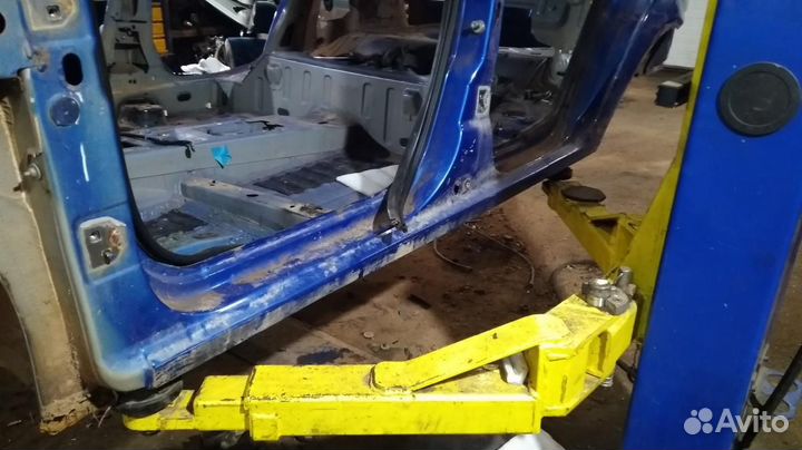 Порог кузова Logan (05-14) L б\у (арт. 6001546980)