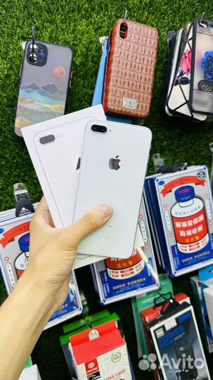 iPhone 8 Plus, 64 ГБ