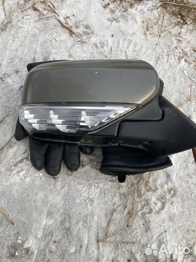 Зеркало в сборе на Субару Форестер
