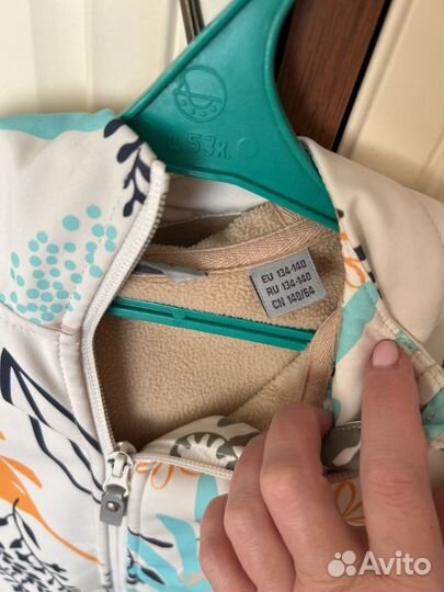 Ветровка для девочки 134 140