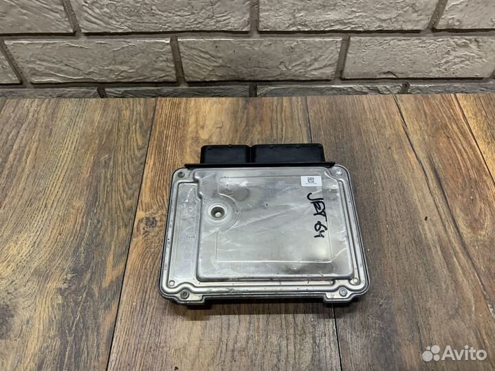 VW Jetta 6 Блок управления двигателем 1,4л caxa