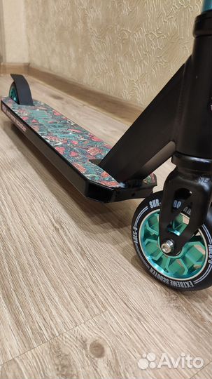 Трюковой самокат новый