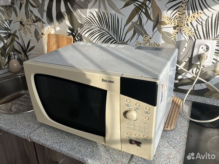 Микроволновка печь бу на запчасти или под ремонт