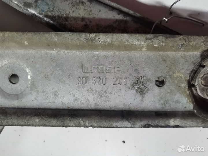 Стеклоподъемник передний Opel Omega B