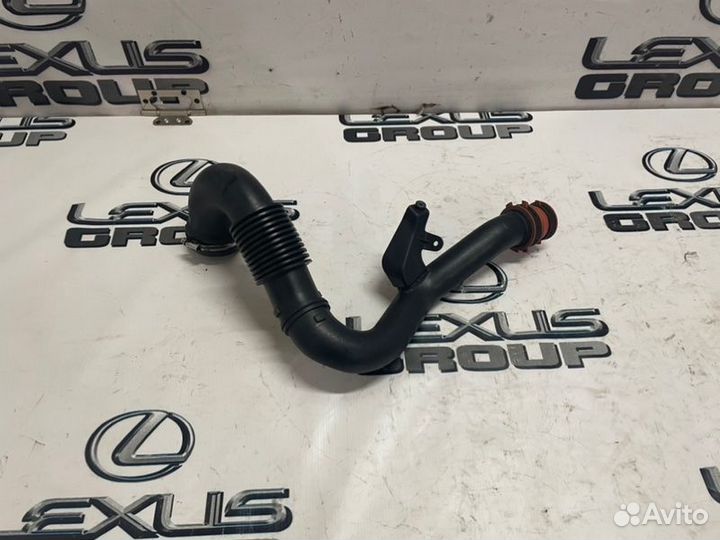 Патрубок воздушного фильтра прав. Land Rover Range