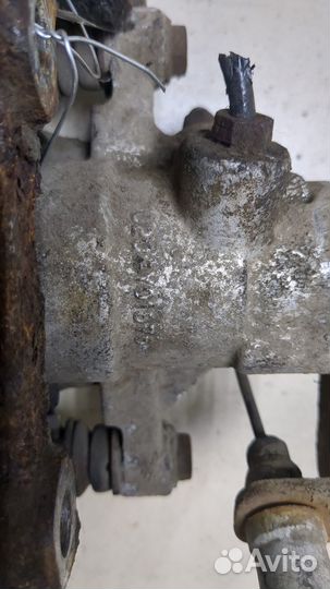 Суппорт правый задний Citroen C4