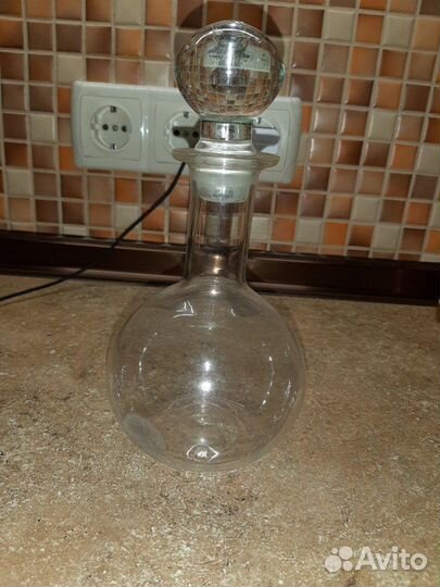 Графинчик старенький