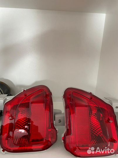 Фонарь задний в бампер Toyota RAV4 XA30