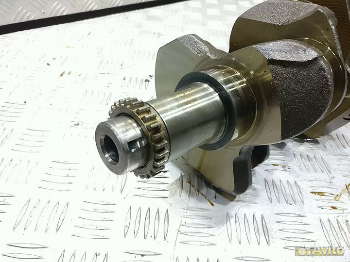 Коленвал Nissan VQ35DE б/у