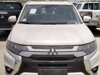 Mitsubishi Outlander 2.4 CVT, 2023, 5 км, с пробегом, цена 2 750 000 руб.