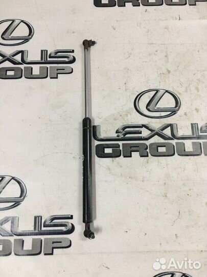 Амортизатор капота лев. Lexus LS430