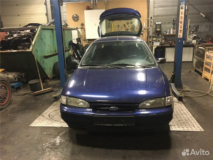 Разбор на запчасти Ford Mondeo 1