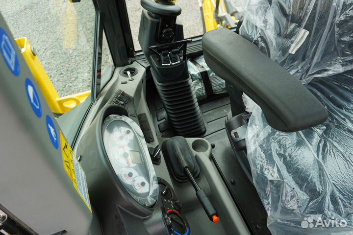 Экскаватор-погрузчик New Holland B115B, 2023
