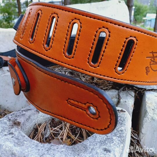 Ремень для гитары кожа
