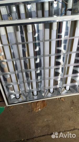 Светильник Армстронг с диодными лампами