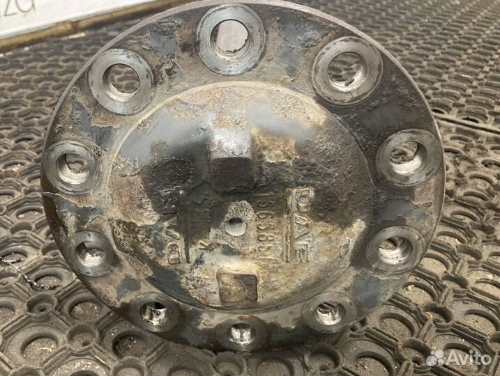 1363851 Полуось c блокировкой