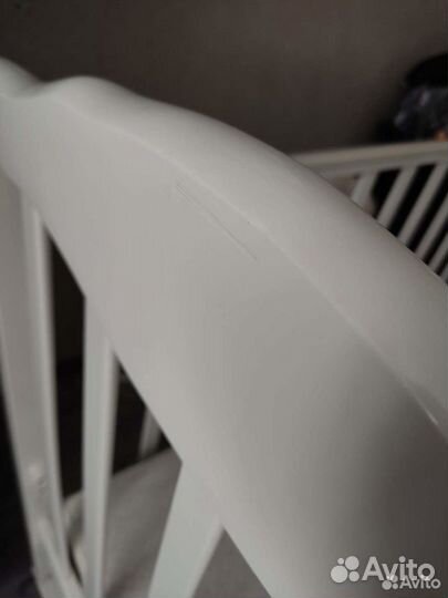 Детская кроватка с универсальным маятником