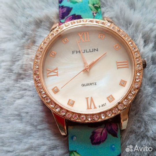 Часы женские