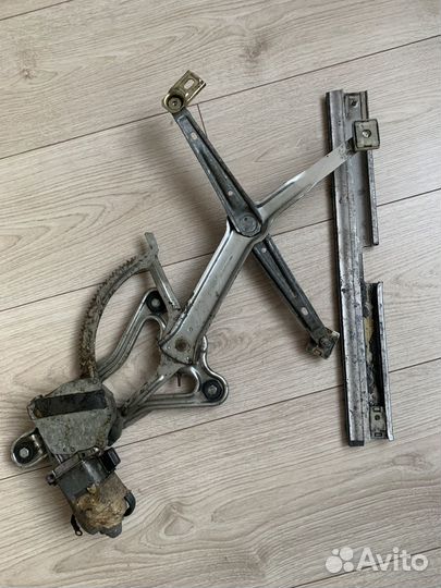 Стеклоподъемник w124 правый