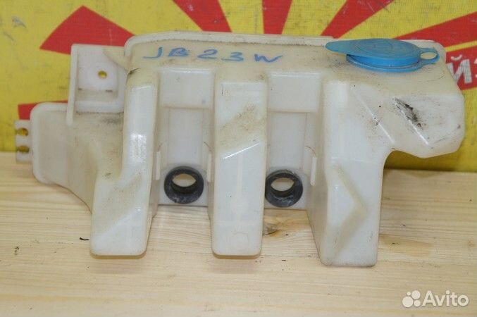 Бачок омывателя Suzuki Jimny