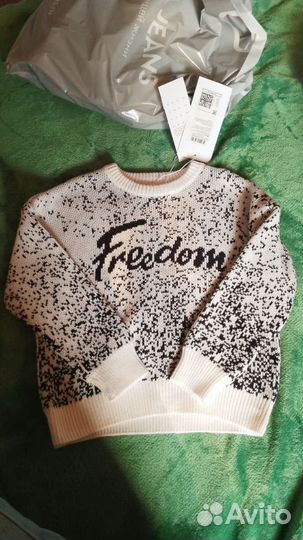 Детские вещи и игрушки много