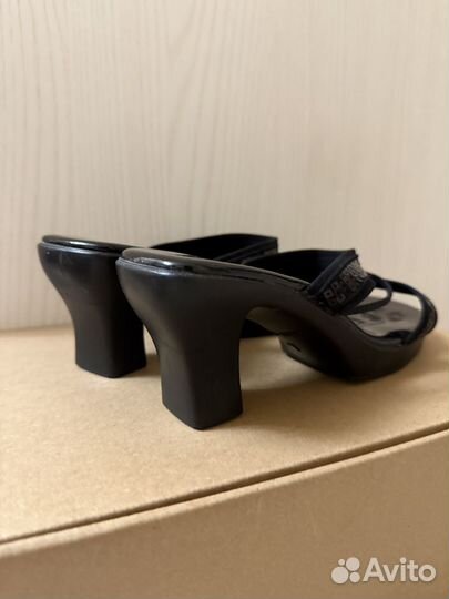 Босоножки женские