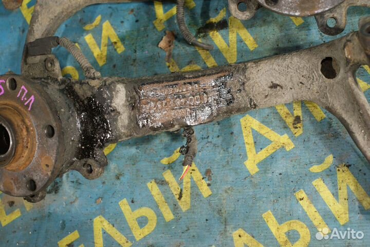 Передний поворотный кулак Audi A6 C5