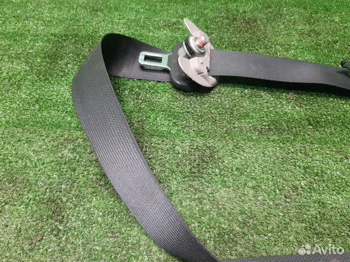 Ремень безопасности передний правый Mitsubishi Gr