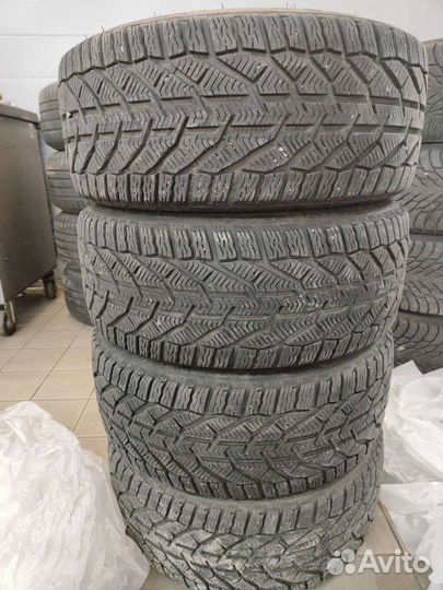 Tigar Winter 225/40 R18