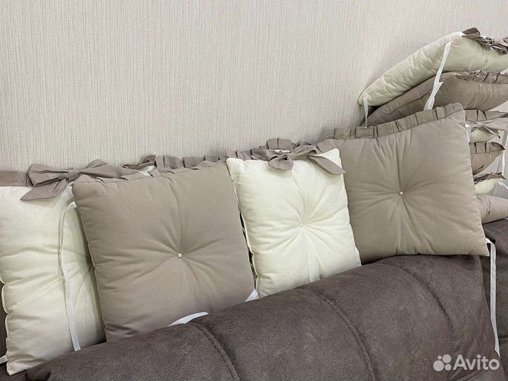 Бортик для детской кроватки