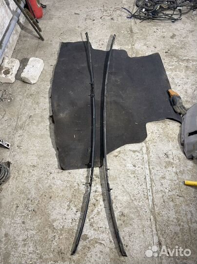 Молдинг крыши универсал Nissan Primera P12