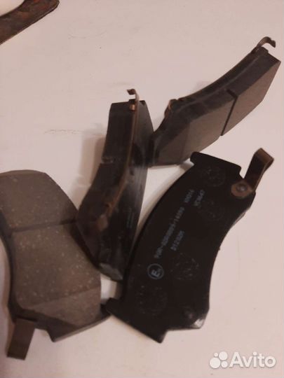 Тормозные колодки D1202M