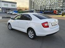 Skoda Rapid 1.6 AT, 2014, 139 000 км, с пробегом, цена 1 090 000 руб.