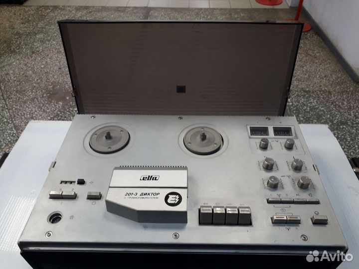 Магнитофон