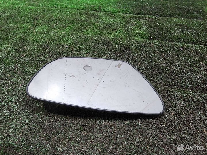 Зеркальный элемент правый Kia Ceed 2 2012-2018