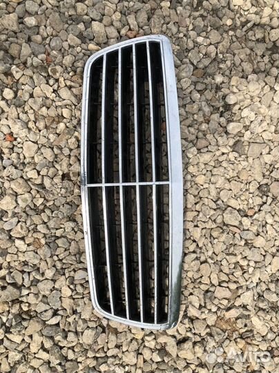 Решетка радиатора Mercedes w210